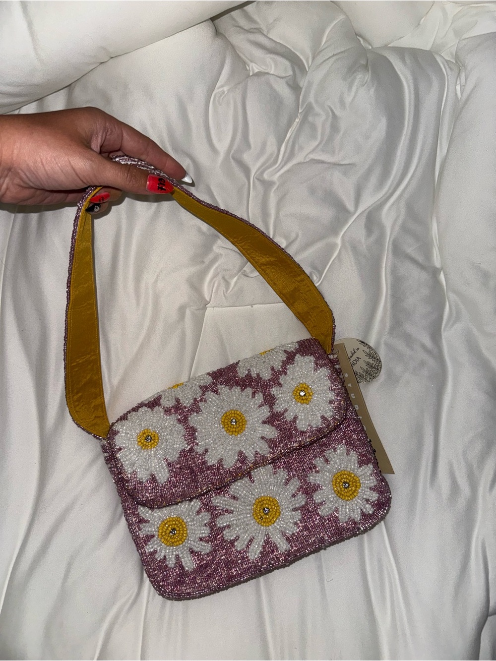 White Daisy Beaded Shoulder Bag Handmade in India New with Tags - Picture 9 of 15